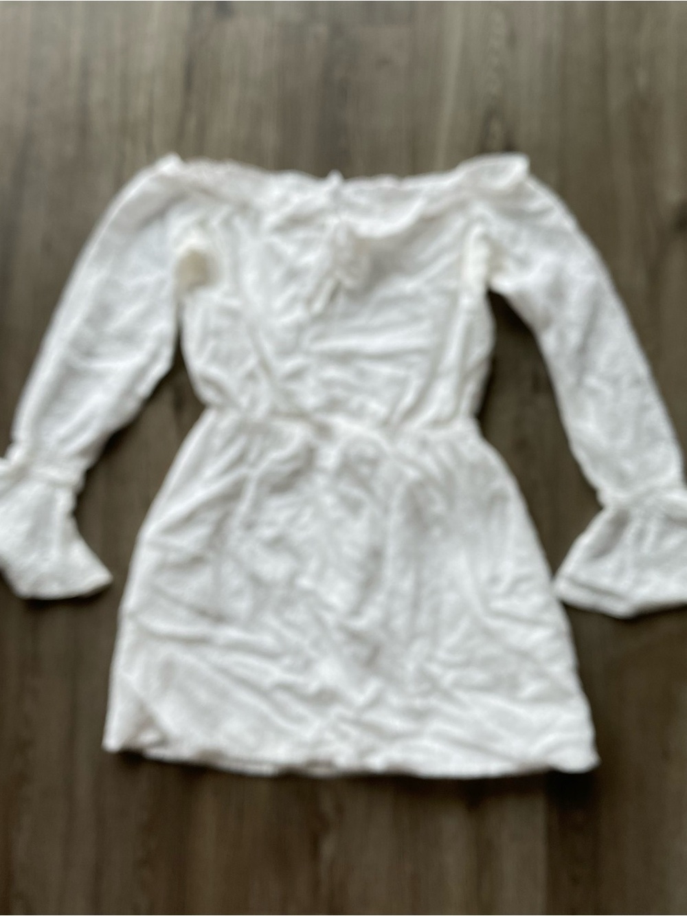 Superdown  White Long-Sleeve Ruffle Dress